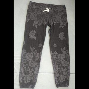 XS Monrow Vintage Black Grey Lace Fleece Joggers